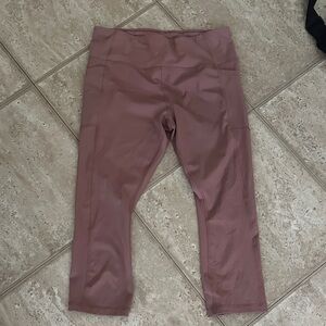 Stylish Mauve crop Leggings athletic